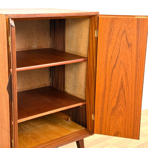 DO NOT PUBLISH, KEY OR MAGNET FIXING Cabinet in teak, 1950s-60s, Denmark - Beyo Vintage