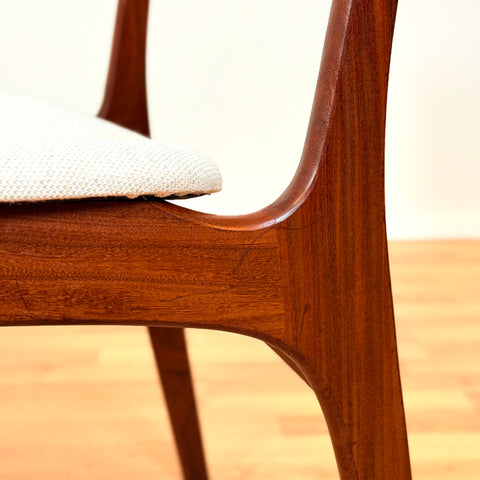 Danish set of 6 dining chairs in walnut by Eric Buch