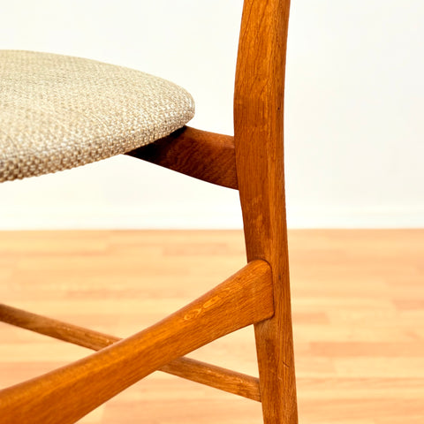 Danish set of 6 dining chairs in teak & oak