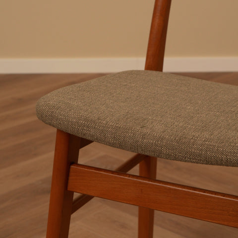 Danish dining chairs in teak & beech by Findahl Møbelfabrik, model 'Møsbol'