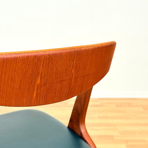 Danish set of 2+2 dining chairs in teak by Johannes Andersen