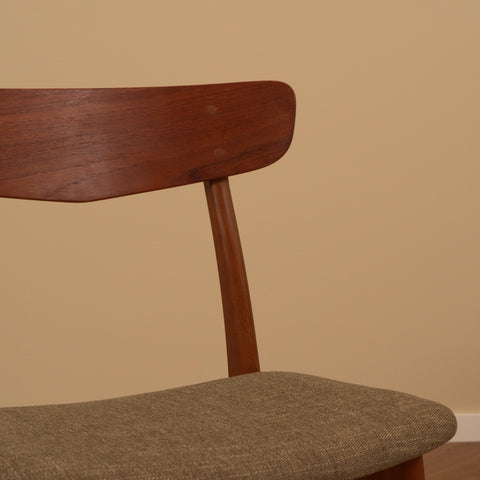 Danish dining chairs in teak & beech by Findahl Møbelfabrik, model 'Møsbol'