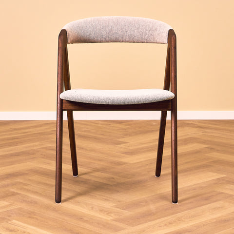 Danish set of 6 dining chairs in walnut by Sax Møbler