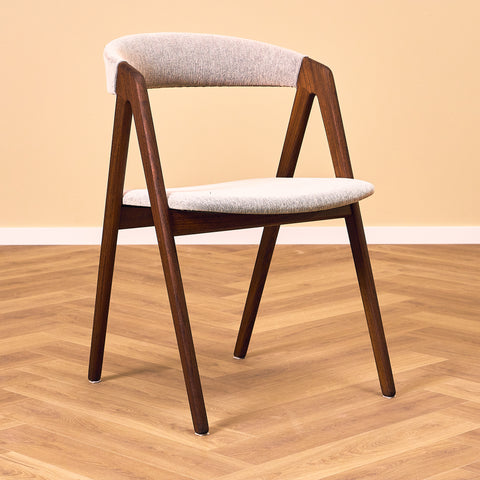 Danish set of 6 dining chairs in walnut by Sax Møbler