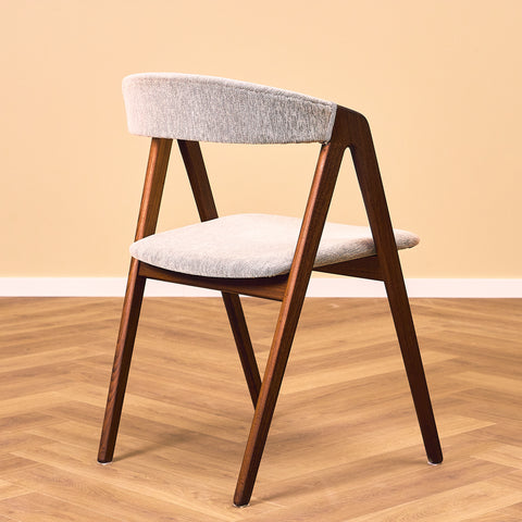 Danish set of 6 dining chairs in walnut by Sax Møbler