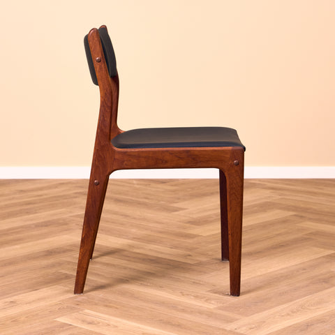 Danish dining chairs in teak by Johannes Andersen for Idum Møbelfabrik