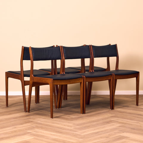 Danish dining chairs in teak by Johannes Andersen for Idum Møbelfabrik