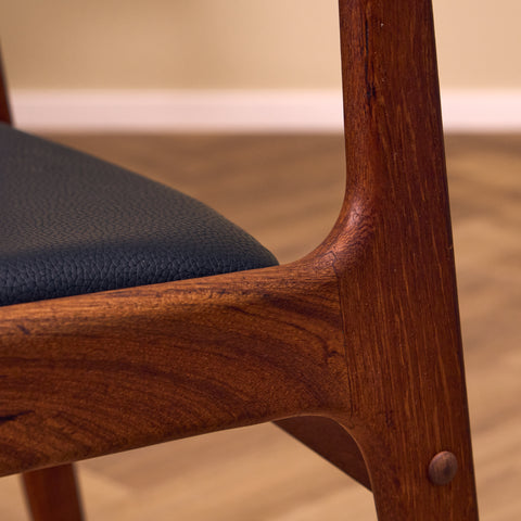 Danish dining chairs in teak by Johannes Andersen for Idum Møbelfabrik