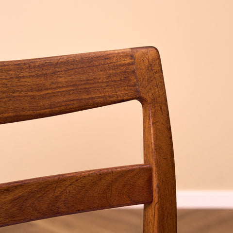 Swedish set of 4 dining chairs "Garmi" by Nilson Jonsson for Troeds