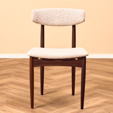 Danish set of 4 dining chairs in walnut