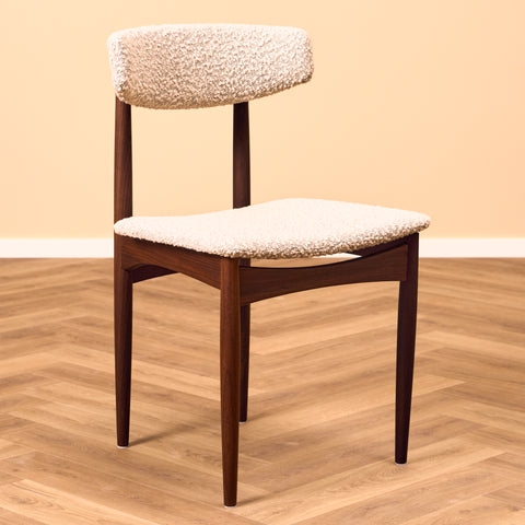 Danish set of 4 dining chairs in walnut