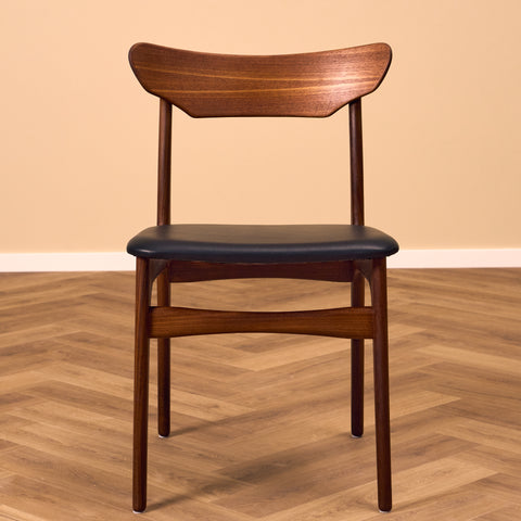 Danish set of 6 dining chairs in walnut by Schiønning & Elgaard