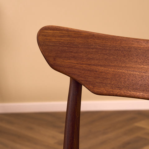 Danish set of 6 dining chairs in walnut by Schiønning & Elgaard