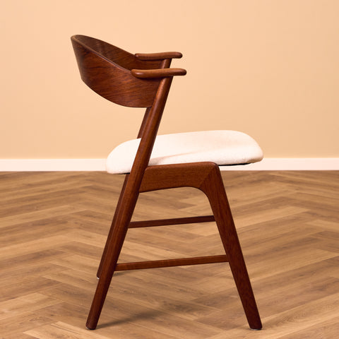 Danish dining chairs in teak, model 32 by Kai Kristiansen