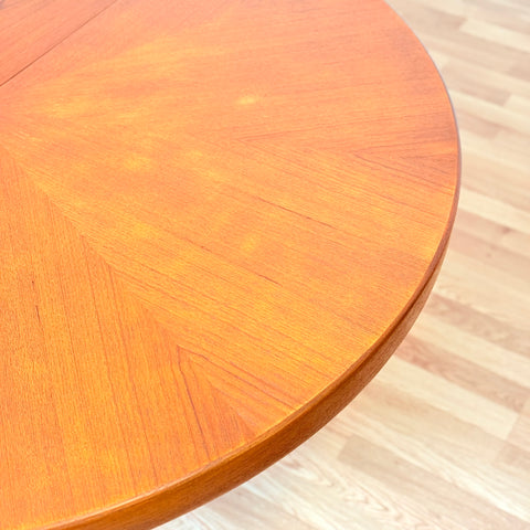 Swedish round dining table in teak by David Rosén for NK