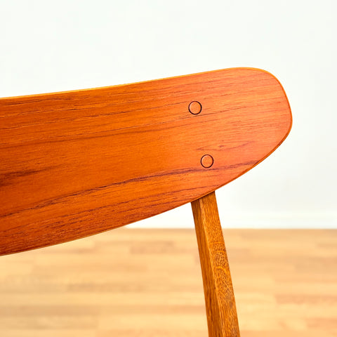 Danish set of 6 dining chairs in teak & oak