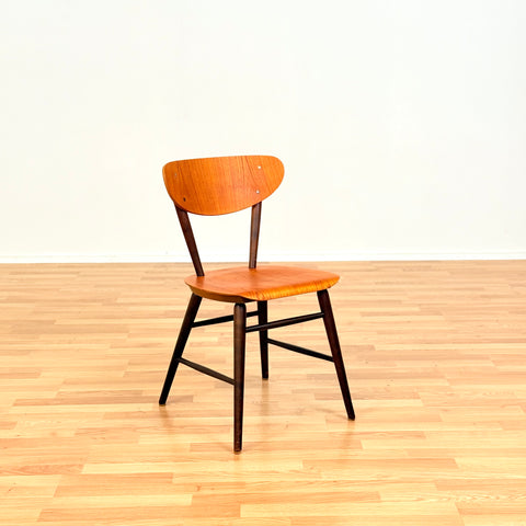 Swedish set of 4 dining chairs in teak by Bröderna Wigells Stolfabrik