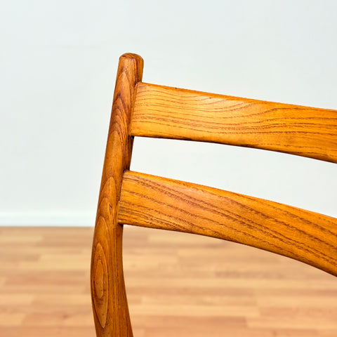 Swedish set of 4 dining chairs in oak