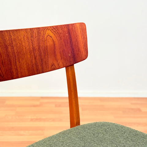 Danish set of 6 dining chairs in teak and beech