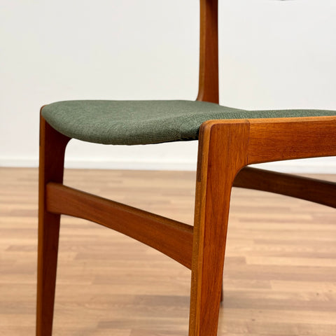 PRICE Set of 4 dining chairs in beech by Erik Buch, 1950s-60s, Denmark - Beyo Vintage