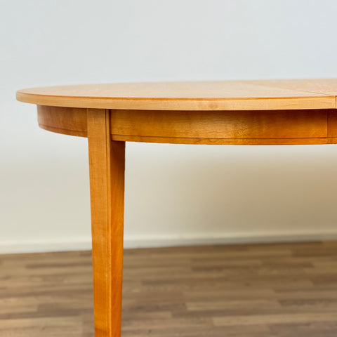 Round dining table in beech, 1980s