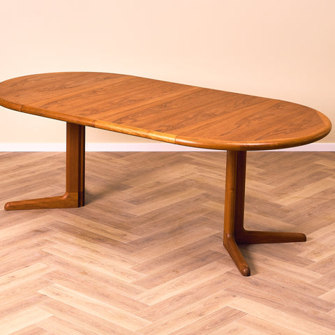 Danish round dining table in teak by Korup design