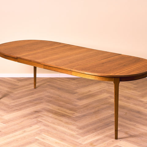 Swedish oval dining table in walnut by Carl Malmsten, model 'Ambassadör'