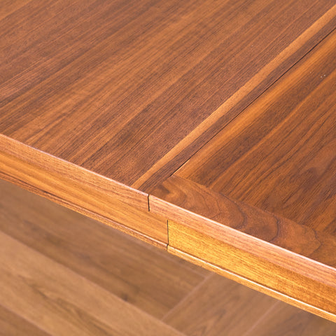 Swedish oval dining table in walnut by Carl Malmsten, model 'Ambassadör'