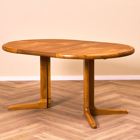 Danish round dining table in teak by Johs Kristoffersen & Son