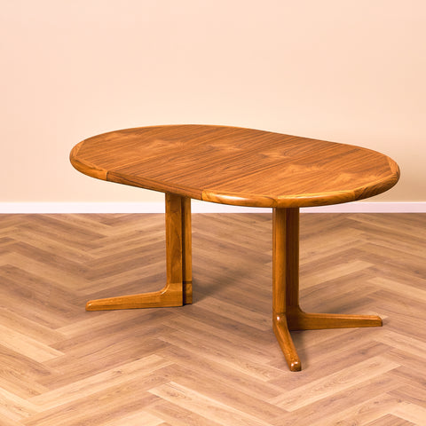 Danish round dining table in teak by Johs Kristoffersen & Son