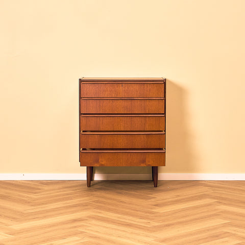 Danish chest of drawers in teak