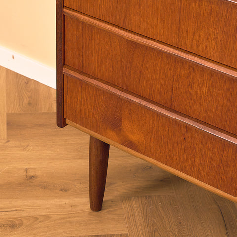 Danish chest of drawers in teak