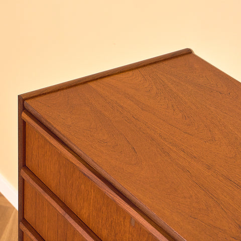 Danish chest of drawers in teak
