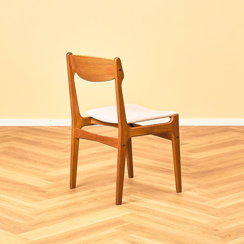 Danish dining chairs in teak by Erik Buch for Findahls Møbelfabrik