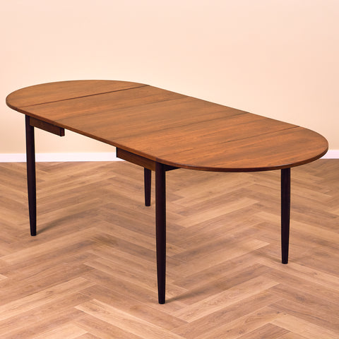 Danish dining table in Santos rosewood Arne Vodder style