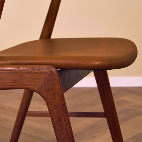 Danish dining chairs in solid teak, model 32 by Kai Kristiansen