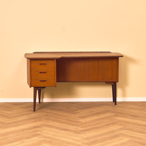 Swedish writing desk in teak by Lelångs Möbelfabrik, Bengtsfors