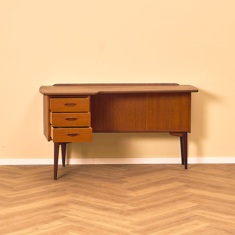Swedish writing desk in teak by Lelångs Möbelfabrik, Bengtsfors