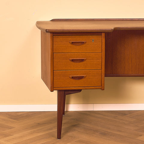 Swedish writing desk in teak by Lelångs Möbelfabrik, Bengtsfors