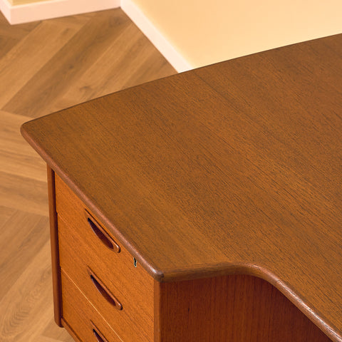 Swedish writing desk in teak by Lelångs Möbelfabrik, Bengtsfors