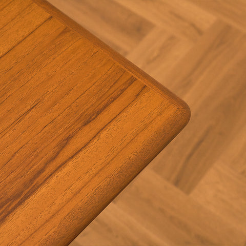 Danish dining table in teak