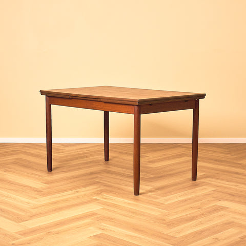 Danish dining table in teak