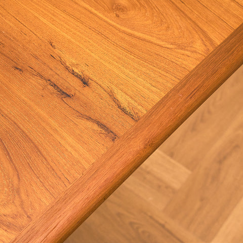 Danish dining table in teak