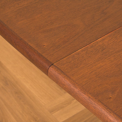 Danish dining table in mahogany by Skovby