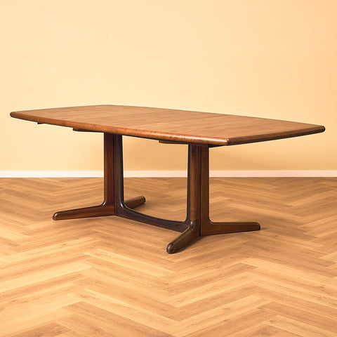 Danish dining table in Santos rosewood by Gudme Møbelfabrik