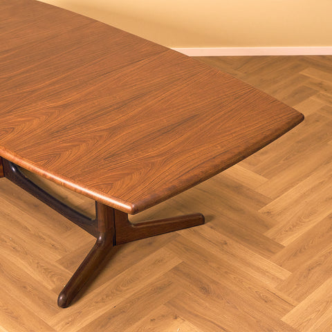Danish dining table in Santos rosewood by Gudme Møbelfabrik