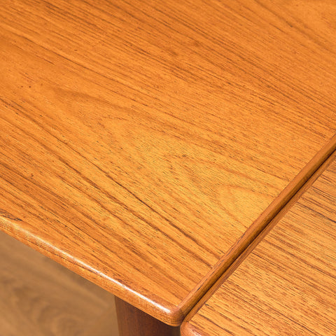 Danish dining table in teak