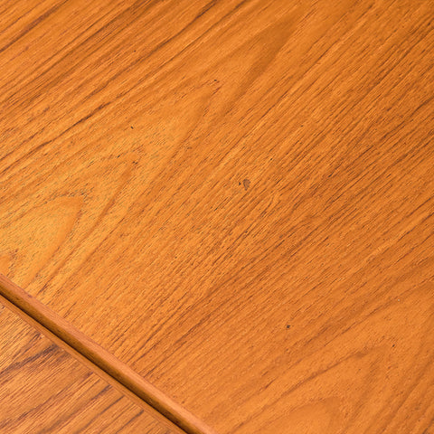 Danish dining table in teak