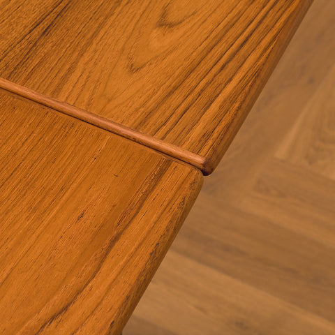 Danish dining table in teak