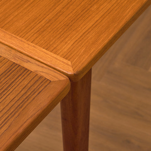 Danish dining table in teak